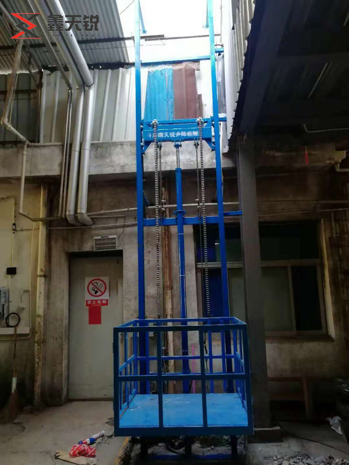 天门导轨式升降货梯